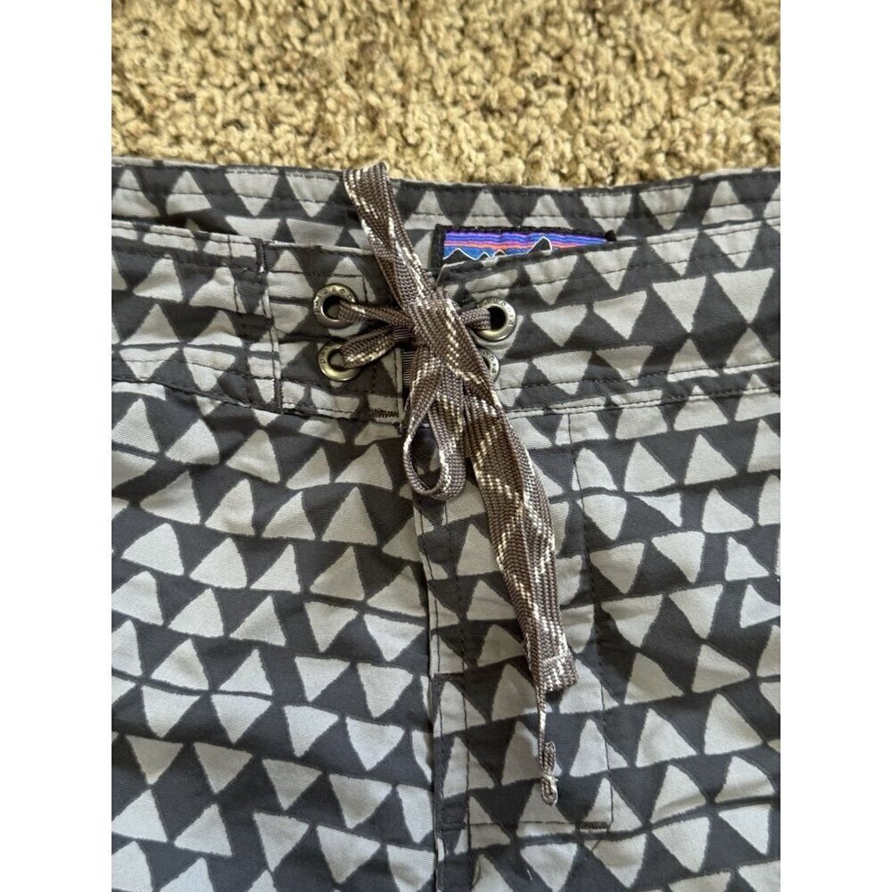 PATAGONIA Gray Black Board Swim Shorts Surf Beach Hawaiian Outdoor Sz 36 - Picture 5 of 9